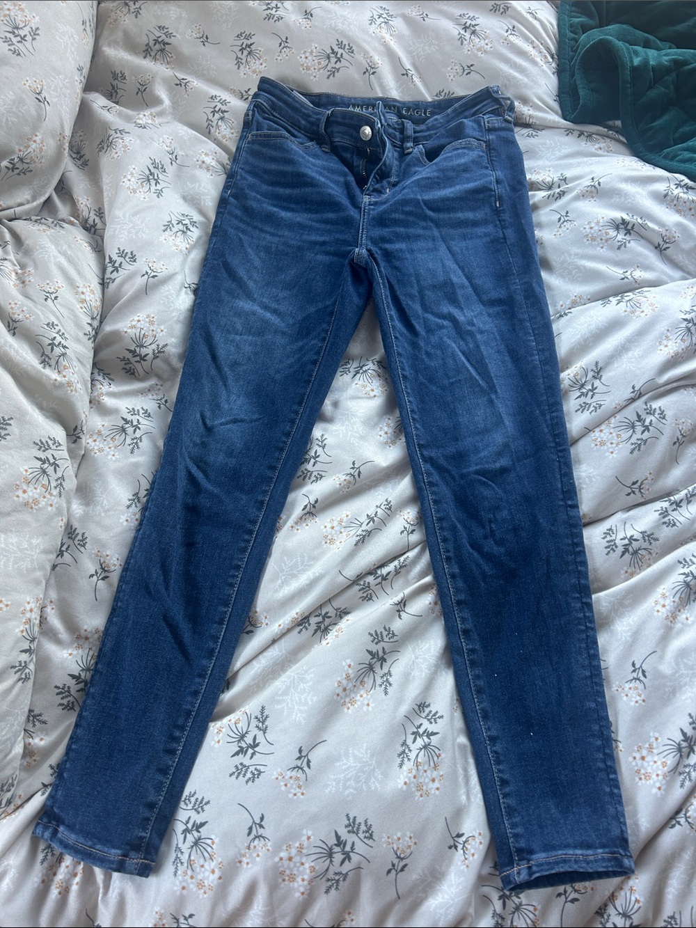 American Eagle Outfitters Dark Blue Skinny Jeans